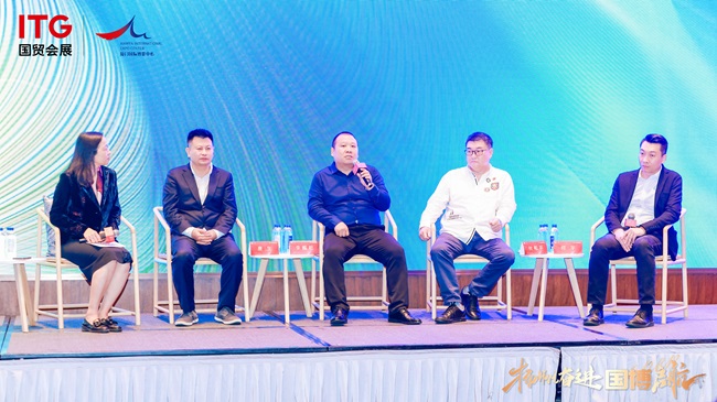 1703127798360719.jpg 1d30bc6c81c5e4eaa2fae26a00d1ad3.jpg